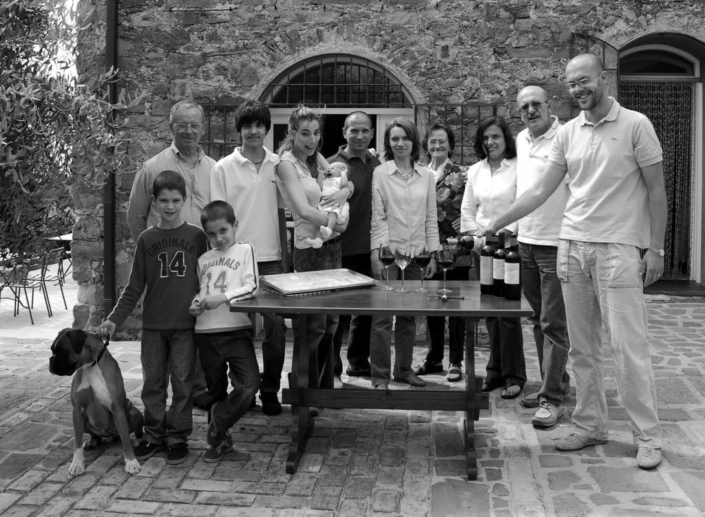 Terre Bianche Appartamenti Dolceacqua Exterior foto