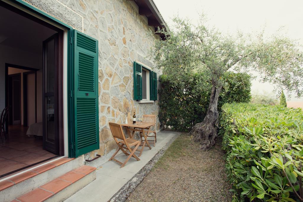 Terre Bianche Appartamenti Dolceacqua Exterior foto